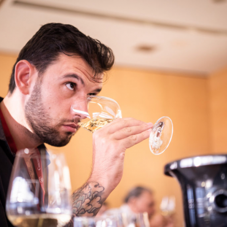 VinoInfluencers - Blog - Zoltan Nagy, VinoInfluencer del mes de diciembre