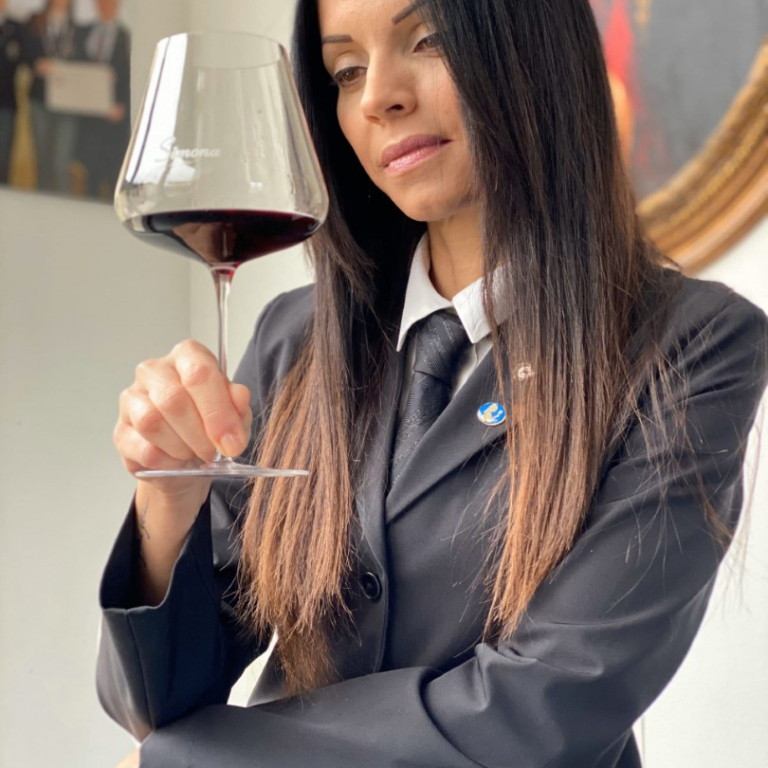 VinoInfluencers - Blog - Simona Geri, VinoInfluencer del mes de enero